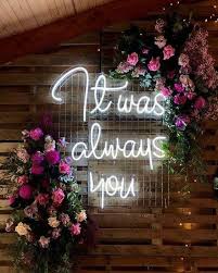 17 Small And Intimate Wedding Ideas You Ll Want To Steal Elegantweddinginvites Com Blog In 2020 Neon Wedding Wedding Neon Light Wedding Neon Sign