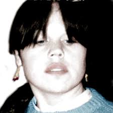 El 26 de Marzo de 1993, durante el gobierno de Aylwin, es asesinada de 7  disparos por la Dipolcar, Norma Vergara Cáceres de 27 años, integrante del  Movimiento Juvenil Lautaro #historiaencolores #HonorYGloria