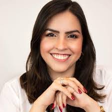 Sarah Amaral's Instagram, Twitter & Facebook