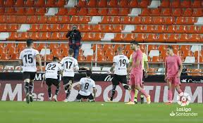 В случае победы мадридцы могли возглавить турнирную таблицу. Example 9th Round Valencia Real Madrid 4 1 Penalty Goal Madrid Destroyed By The Point á‰ Ua Football