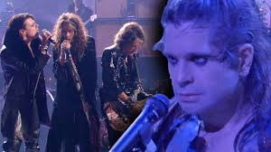 Sisters who slay! Kylie Jenner and Kendall Jenner are getting colorful at  the Met Gala. See more Met Gala arrivals: https://et.tv/2LsQKp1