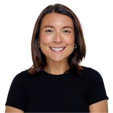 Maxine Quinn's Instagram, Twitter & Facebook