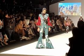 Fashion is a distinctive and often constant trend in the style in which a person dresses. Mengenal Modest Fashion Tren Busana Yang Menutupi Bentuk Tubuh Halaman All Kompas Com
