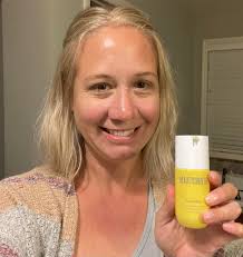 📣Testimonial time!!! 📣 I was so excited to let Certified Nutrition  Specialist and wellness guru Amy Hubbard borrow a few Beautycounter skin  care and makeup products recently. Amy, who is an angel,