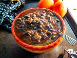 Real texas chile con carne is made with beef, chilies, and not a whole lot else. Chili Con Carne Mexican Please