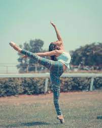 empowering images of dancers reclaiming the streets of cairo dancer cairo image