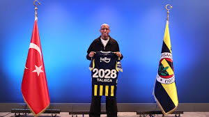 Fenerbahçe frustra sonho de times brasileiros e anuncia renovação com Talisca até 2028