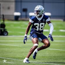 Get a complete list of current starters and backup players from your favorite team and league on cbssports.com. Tul0phd Rnd55m