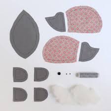 Je Fabrique Un Herisson En Tissu Animaux En Tissu Tissu Porte Epingles