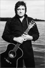 Life had always been difficult there, but when the great depression destroyed the fragile agricultural economy of the region, johnny's parents, ray and carrie cash, could barely earn enough to feed their seven children. Johnny Cash Con Guitarra De Celebrity Collection Posterlounge Es