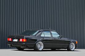 Old Skool Tuning 1983 Mercedes Benz 560se With 386hp By Inden Design Carscoops Mercedes Benz Benz Mercedes Benz Cars