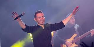 Maybe you would like to learn more about one of these? O Mixalhs Xatzhgiannhs Mas Systhnei Thn Aderfh Toy H Melina Tragoyda Kai Paizei Piano Binteo Gynaika Iefimerida Gr