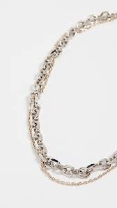 Justine Clenquet Eddie Hoops