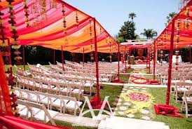 Decoration Et Faire Part Pour Un Mariage Indien Outdoor Hindu Wedding Outdoor Indian Wedding Outdoor Wedding Decorations