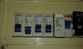 Jika didapati alat elektrik seperti cerek elektrik,motor elektrik dan mesin elektrik tersebut yang rosak,maka perlulah dimatikan bekalan kepadanya dan dibaiki alat itu. Catatan Ringkas Penambahan Rijal Electrical Solutions ÙÙŠØ³Ø¨ÙˆÙƒ