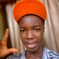 Experience innovation in style! The HONOR 400 Pro is available in two bold  shades: Lunar Grey and Midnight Black. 😎 Experience the #HONOR400Pro5G for  just ₱32,999 and get FREE VIMI Highspeed Fan