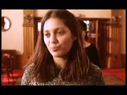 It's an amazing film and she gave an amazing performance at such a young age. Extrait Chloe Youtube