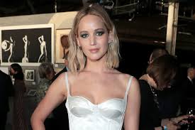 Jen and cooke where the last people to leave at 5:30 a.m., a source told people. Jennifer Lawrence S Wedding Dress Reportedly Had Its Own Hotel Room