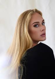 Adele: Olen ensimmäistä kertaa suhteessa, jossa rakastan itseäni