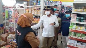 Yogurt dapat diperoleh dalam kemasan minuman dan sangat mudah ditemukan di supermarket hingga toko serba ada. Tim Kesehatan Seksi Farmasi Dampingi Wabup Sidak Barang