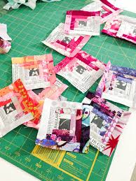 In the diagram on page two the letters refer to the template, and the numbers refer to the order in which the pieces are added. Bust Your Stash With This Log Cabin Quilt Pattern Sewcanshe Free Sewing Patterns Tutorials
