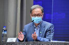 © 由 新頭殼 提供 亞東醫院林丕基醫師強調國產疫苗的重要性。 （疫苗接種示意圖） 圖：張良一/攝. Tglkyql6odlmsm