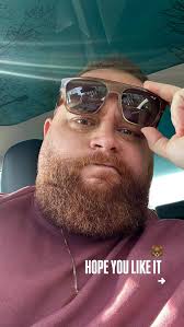 Felt like a new name could carry more beard, more belly, more snack energy.  So here we are. @umbearable_ 🐻