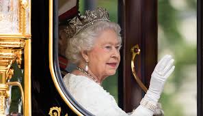 Mistress of the robes, the senior lady of the british royal household; The Footman Fortune S Good Fortune The Story Of The Queen S Mistress Of The Robes As She Celebrates Her 101st Birthday Royal Central