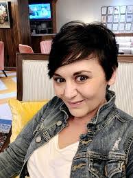 Megan Manns's Instagram, Twitter & Facebook