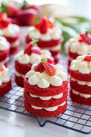 Weekends In The Kitchen Mini Red Velvet Cakes In English Wedding Desserts Recipes Dessert Recipes Mini Desserts