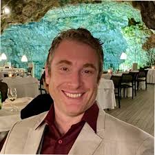 I've held off quite some time waiting for the bottom to unexpectedly fall  out from beneath me, but I am happy to say that as of last week I started  my time