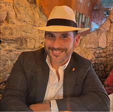 Restaurant recommendations near Tamarac for 12 people