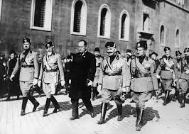 Fascismo) is een politiek stelsel dat onder meer werd ingesteld in italië van fascisme. Opkomst Van Het Fascisme Tweedewereldoorlog Nl
