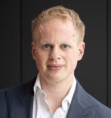 Shelley Erdman's Instagram, Twitter & Facebook