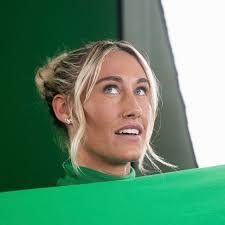 Danielle Brandon's Instagram, Twitter & Facebook