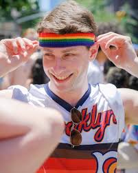 Benjamin Howard (@benhowbari) • Instagram photos and videos