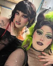 Wakeup witches, it's October 1st. 😈 💚🔮🕸️🕷️ . . . . . . . . #drag  #dragqueen #detroitdrag #michigandrag #halloween #spookyseason #spooky  #lgbt #lgbtq