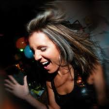 Lauren Noll (@laurendeette)