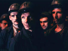 Шахтёр — шахтёр, шахтёры, шахтёра, шахтёров, шахтёру, шахтёрам, шахтёра, шахтёров, шахтёром, шахтёрами, шахтёре, шахтёрах (источник: J P Morgan Battles Coal Miners In 1902 History