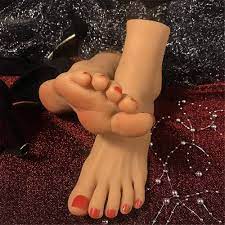 Amazon.com : Mannequin Foot, Foot Fetishes, Foot Toy - Silicone Mannequin Foot  Foot Fetish - Girl Foot Model - Ankle Foot Culture Art Model Simulation Foot  Simulated Silicone Foot Model,Dark Complexion,A1 :
