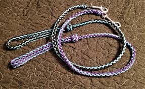 I used 8 20 ft lengths of paracord, in the middle of the cords and move about a foot off center and i braided until the cord ends were equal. 4 5 Ft Leashes 8 Strand Round Gaucho Braid 8 Strand Double Edged Flat Braid Abok 2996 Pineapple Knot 8 Strand Matthew Walker Knot Paracord