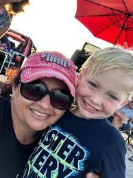 Deana Martin with Dino Sisto and new friends at La Za'Za' Trattoria ❤️🍝🍷  DeanaMartin.com #DeanaMartin #FriendlyFriday