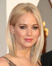 She was born on august 15, 1990, in indian hills kentucky, united states. Jennifer Lawrence Now Has Silvery White Hair And It S Perfect Teen Vogue