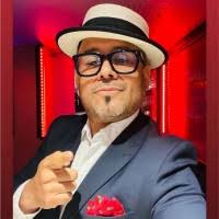 Renato Meneses's Instagram, Twitter & Facebook