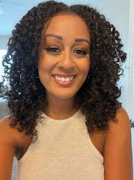 Hey everyone! My name is Maya and I am new to Gainesville! I am a nurse and  a Mary Kay consultant looking to connect and offer free skin pamperings! It  is completely