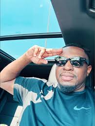 Gloosy White to Candy Red Mags 🤩