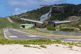 Aérodrome de st jean), is a public use airport located in the village of st. Saint Barthelemy Gustaf Iii Spotting Guide Spotterguide Net