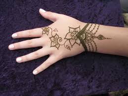 Koleksi gambar gambar corak inai terbaik flavor of life. Foto Henna Tangan Yang Simple Balehenna