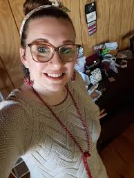 Shayla tooting that booty up cleaning & want Antlanta to hit it because  that's all she got 🤣😆