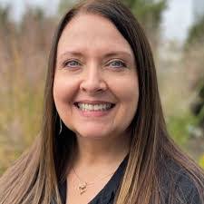 Donna Phillips's Instagram, Twitter & Facebook